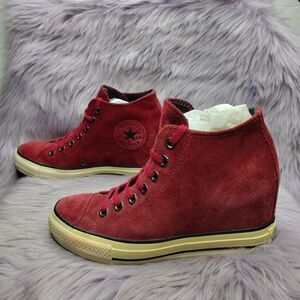 Converse Chuck Taylor All Star Suede Hidden Wedge Sneaker Womens Sz 8 Red Maroon
